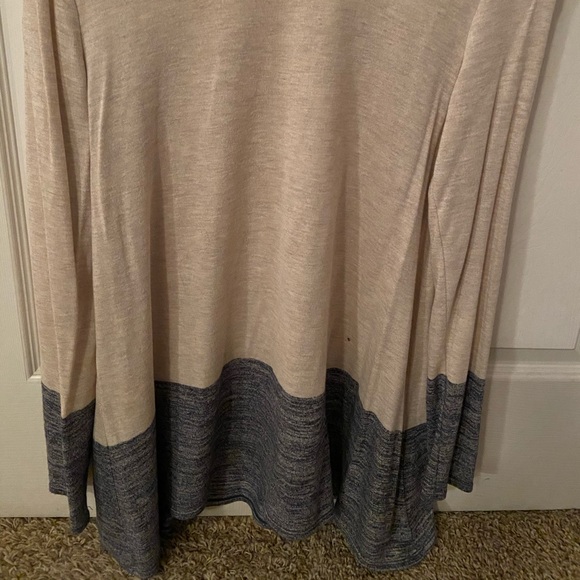 Long sleeved sweater shirt - Picture 2 of 2